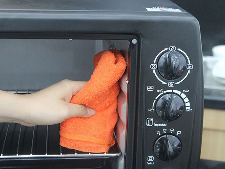 Những lưu ý quan trọng khi sử dụng lò nướng.jpg